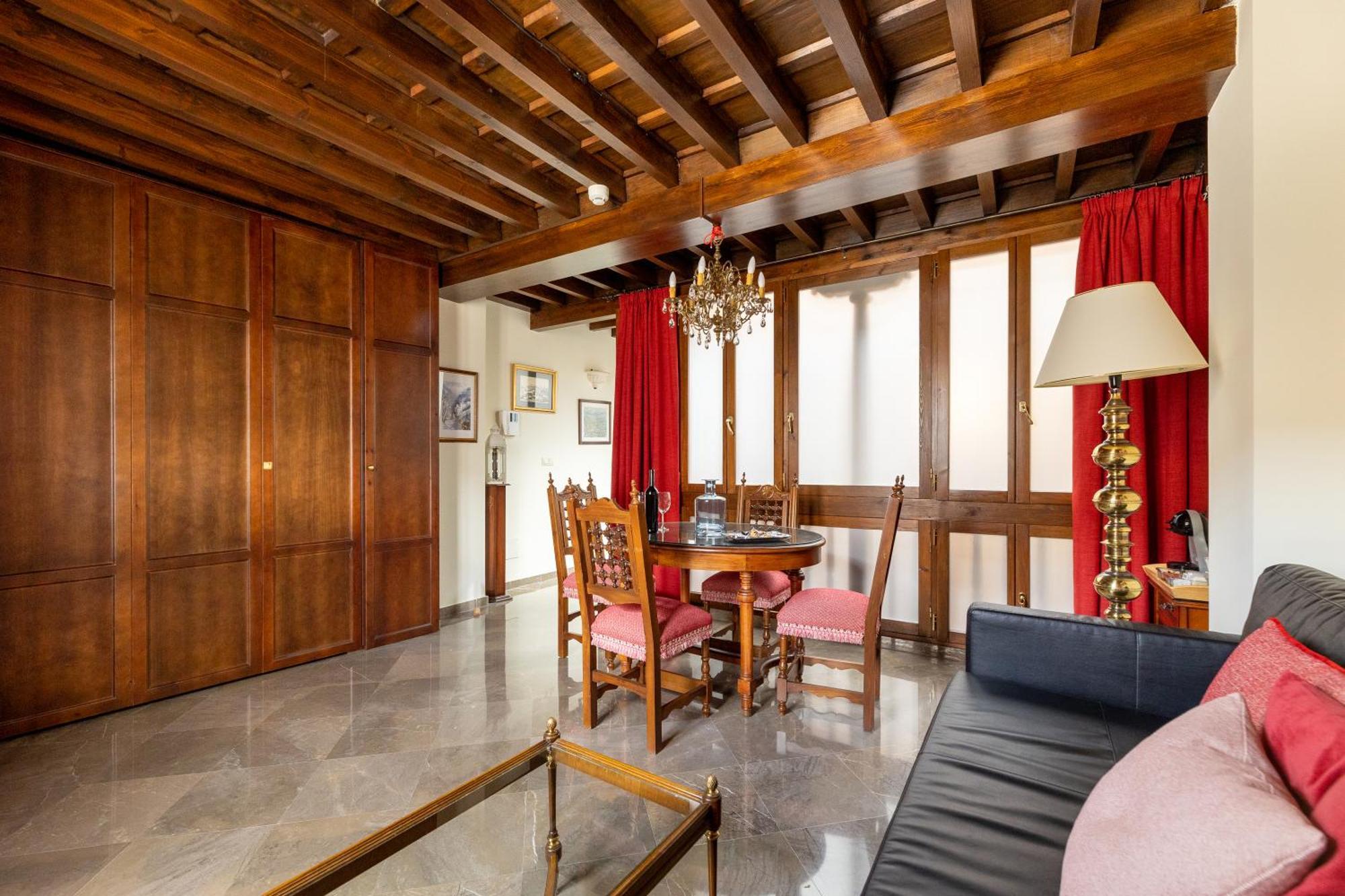 Apartamentos En Pleno Centro, Aljibe Rodrigo Del Campo 1A Гранада Экстерьер фото